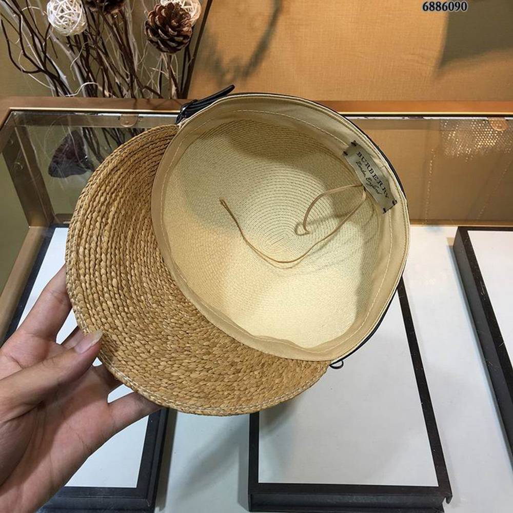 Bv*b*rry Hat